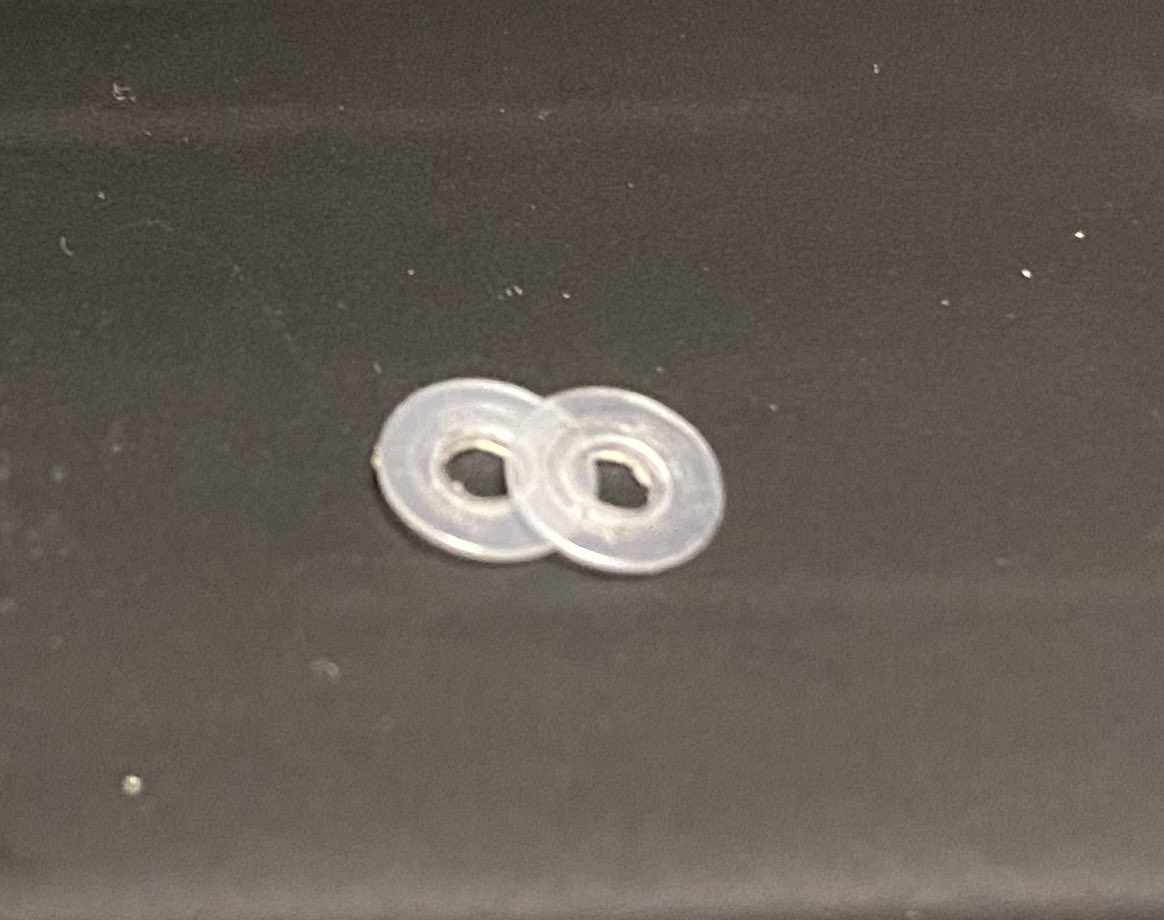 いえええええええええい！！！
ずっとノーパソちゃんがずっと調子悪くて。
悩んだ結果、やっぱ私まだお前と居たいよってことでバッテリー交換！
ネジが永遠に外れてくれなかったり色々したけど完全復活したぜ！！🎉

ところで！
最後に残った君は誰！！👀