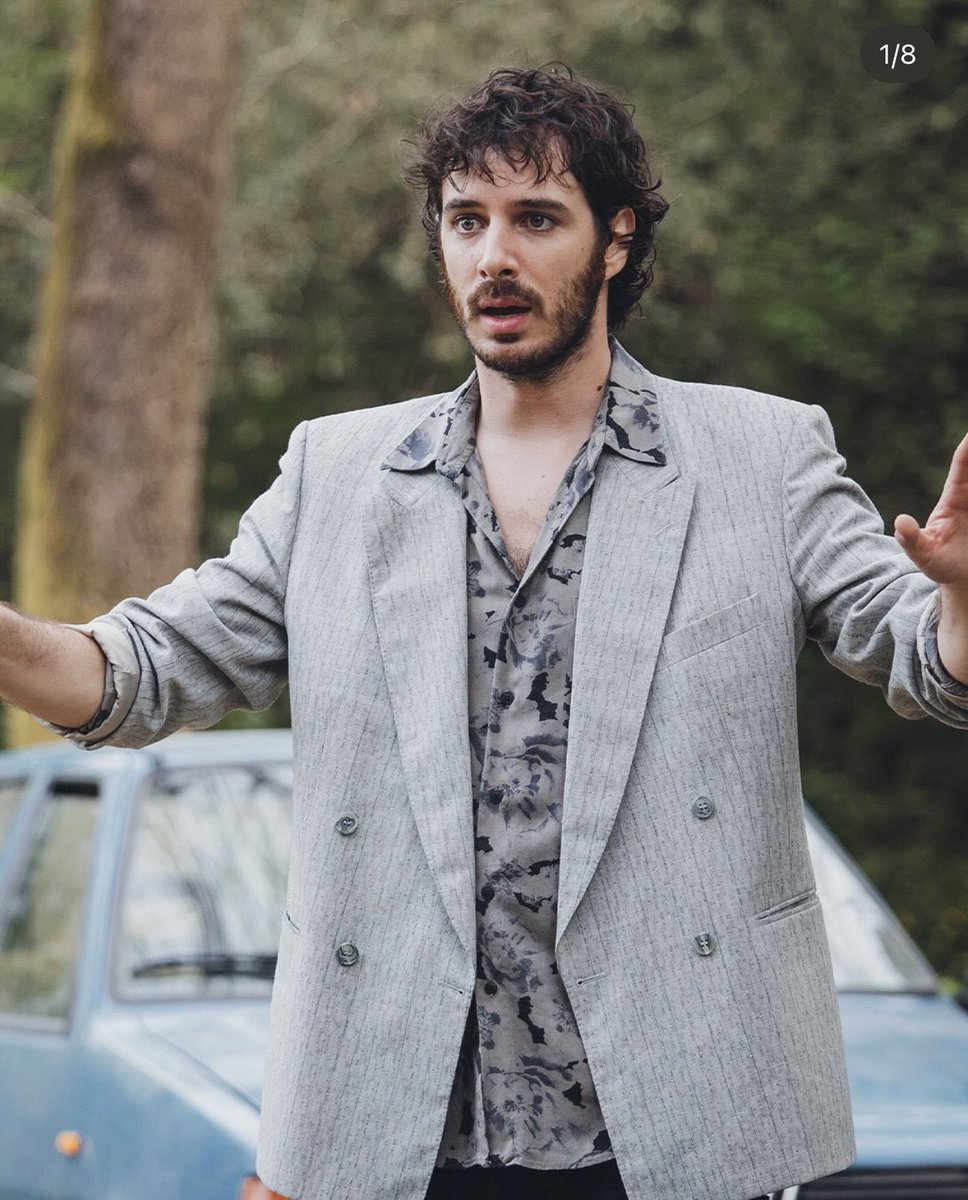 Marti490's tweet image. A Bruno gli si vuole bene dal primo momento ✨ le prende anche da tutti 😂 
@pierspollon #HotelCostiera #Spollondì