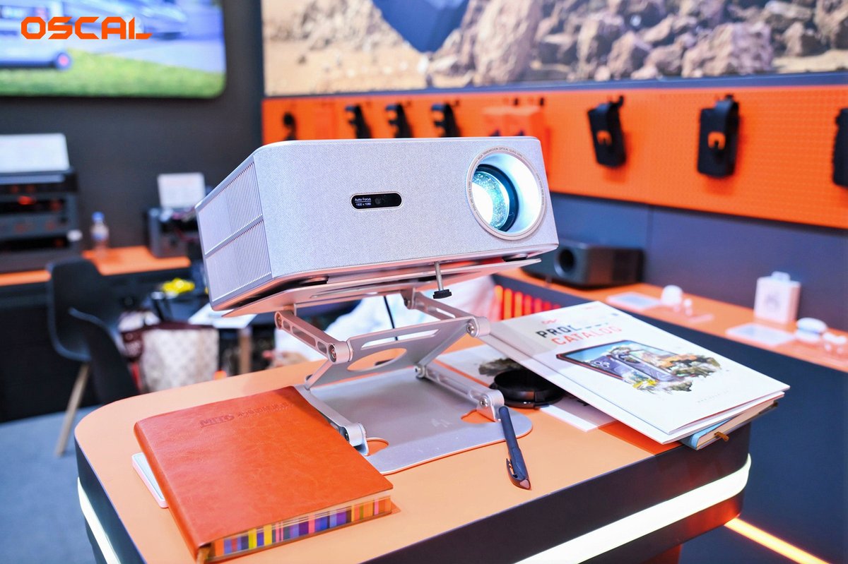 OscalJapan's tweet image. 第2日目の #広州交易会 も大盛況！

OSCALブースでは、最新のタフネススマホ、タブレット、そしてパワーステーションを体験する来場者で賑わっています。

この機会をお見逃しなく！💥

📍ホール：6.1、G21-22
📅開催日：2025年10月15日〜19日
🏛️会場：広州交易会コンプレックス（広州）

#OSCAL…