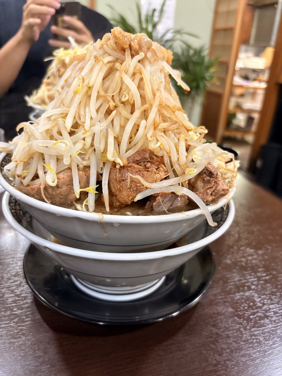 300全マシマシ！
過去1ヤサイ多かったけど美味しくて食べられた🫶🏻