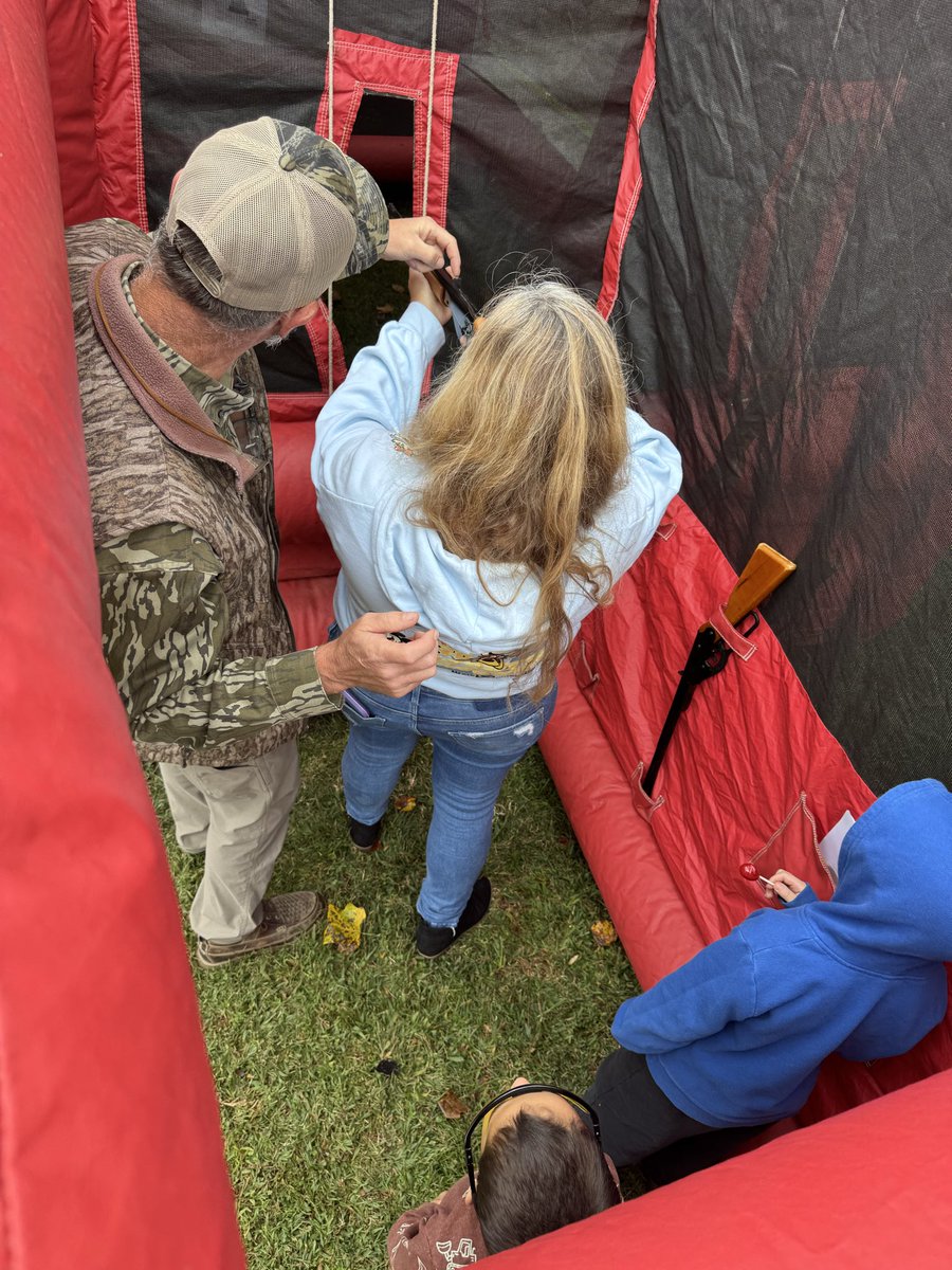 DaisyRifles's tweet image. We reach tens of thousands of kids each year with their first shot with a Daisy. Thank you to the many, many great people who make that happen!