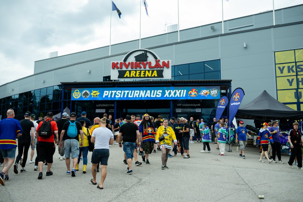 Suunnitelmat Kivikylän Areenan uudistamiseksi etenevät!

– Haluamme tarjota katsojille, perheille ja yhteistyökumppaneille entistä parempia elämyksiä – ei vain otteluissa, vaan kaikessa toiminnassamme. Samalla panostamme vahvasti siihen, että Raumalla on huippuolosuhteet niin