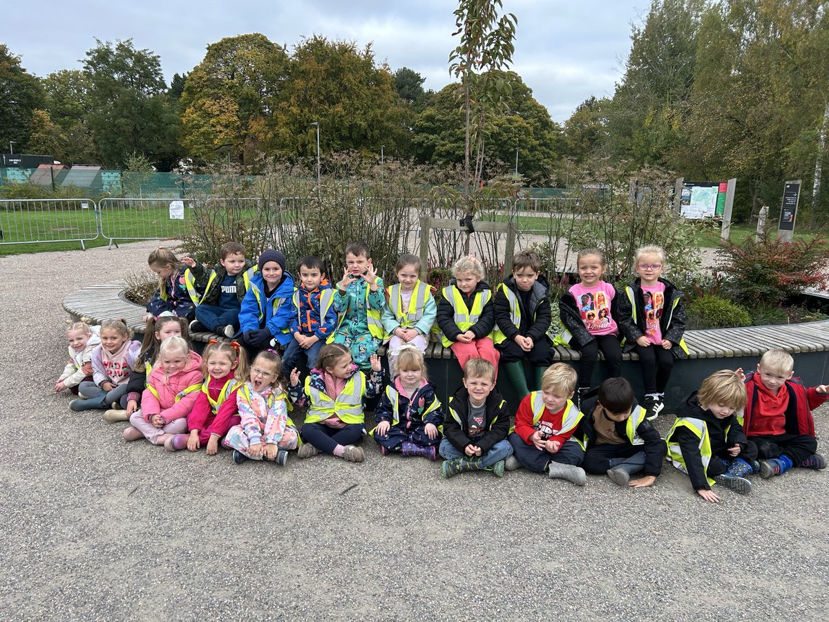 Having a great day with our friends 🥰