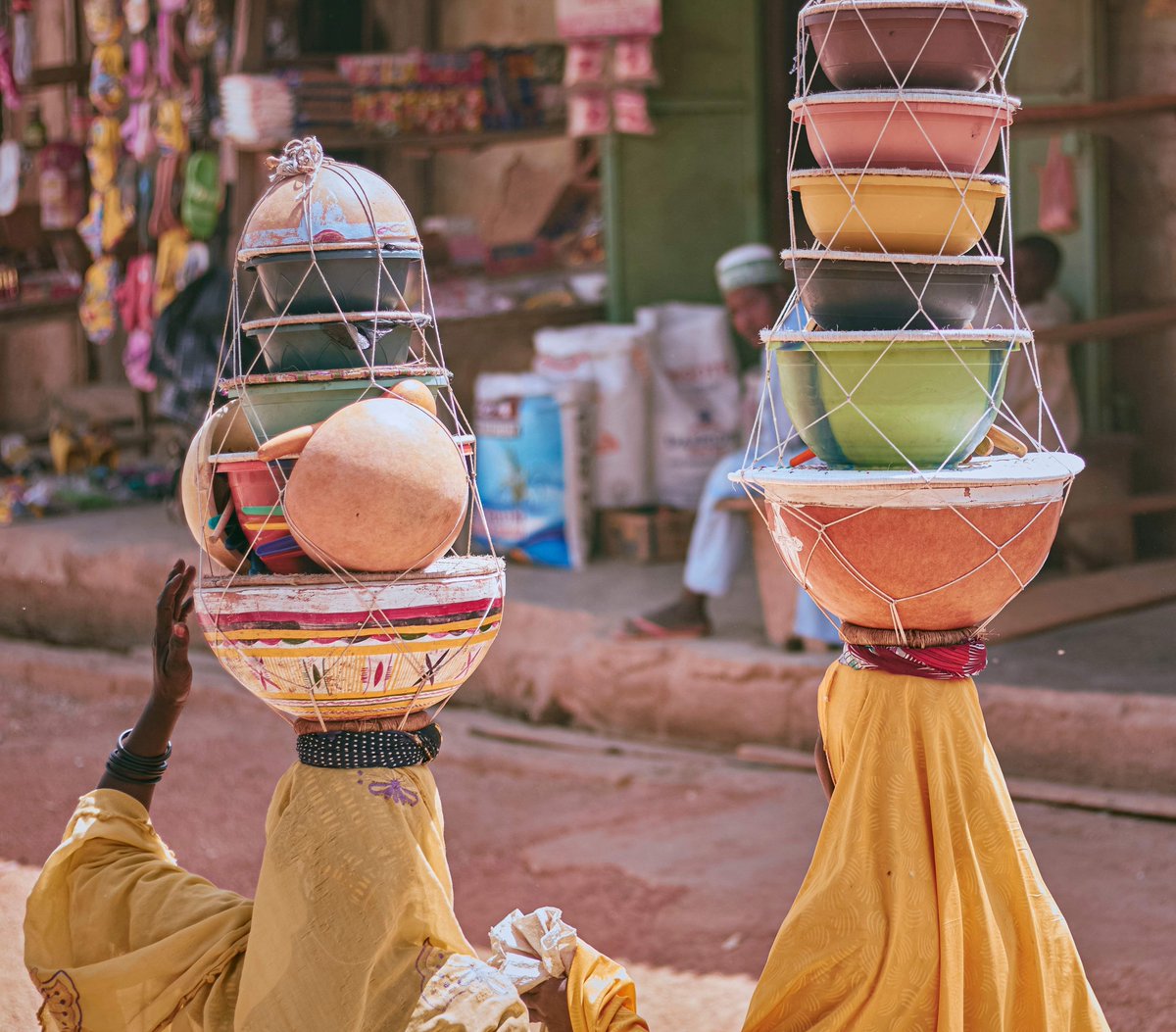 👋 👋 Are you a journalist or editor in Nigeria reporting on farmers &amp; pastoralists?

Check out our new ‘Media guide and toolkit on pastoralism in Nigeria’ w/ @FUDECONG for useful tools to make your reporting on pastoralists accurate &amp; informed: bit.ly/3LcRL3K