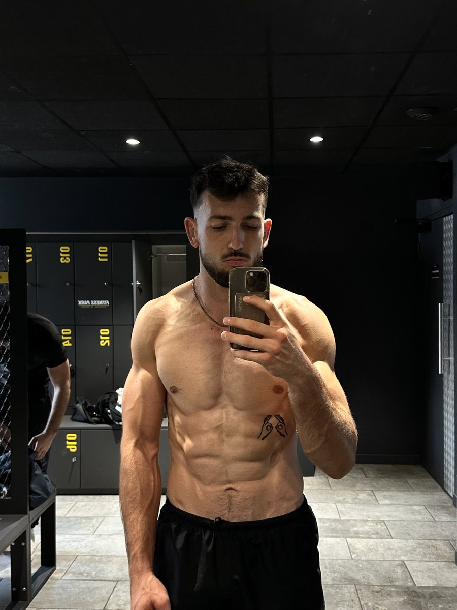 Ju la buche tweet media