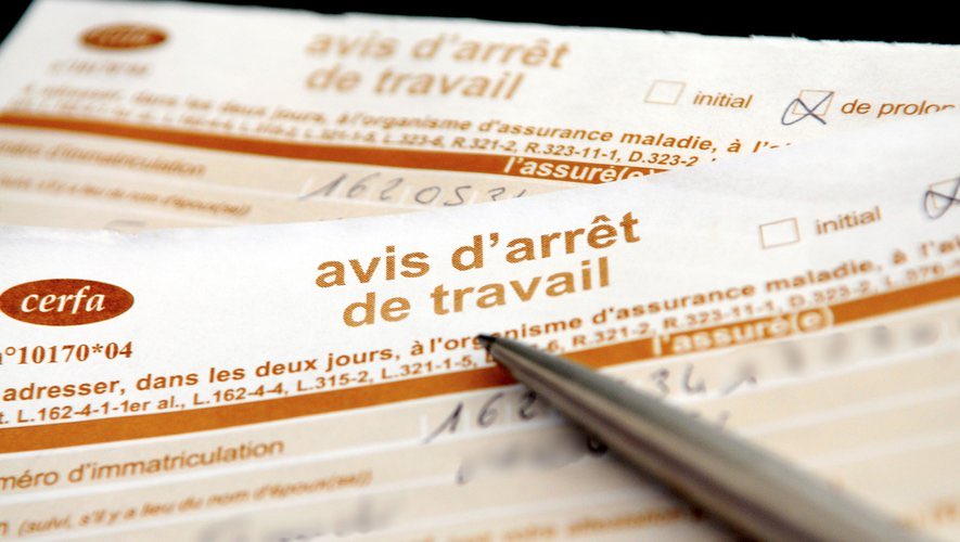 ImpactMediaFR's tweet image. 🚨🇫🇷😷 ALERTE GÉNÉRALE !
UNE PREMIÈRE EN FRANCE : LE GOUVERNEMENT LECORNU VEUT LIMITER LA DURÉE DES ARRÊTS MALADIE 🤯
Dès 2026, un arrêt prescrit par un médecin de ville ne pourra pas dépasser 15 jours, et 1 mois maximum s’il est prescrit à l’hôpital.
👉 Le motif de l’arrêt…