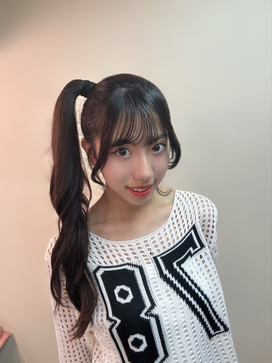 ぴったり1年前もサイドポニーしてたんです🥲🩵

成長しましたか~‼️‼️

そしてフォロワーさん1600人突破
ありがとうございます😭💞

これからもっと成長するよー🥺💖💖

 #15歳  #アイドル  #高一