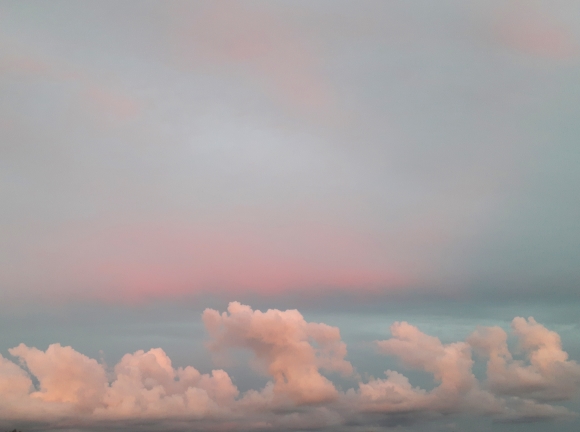 TwoJost's tweet image. Gm, dear art & nature lovers! Happy Thursday🌞
Photography is Art
"Cloud Dream"
5/6 - 8.8 tez
"Deep In The Woods"
8/14 - 0.99 tez
Links below