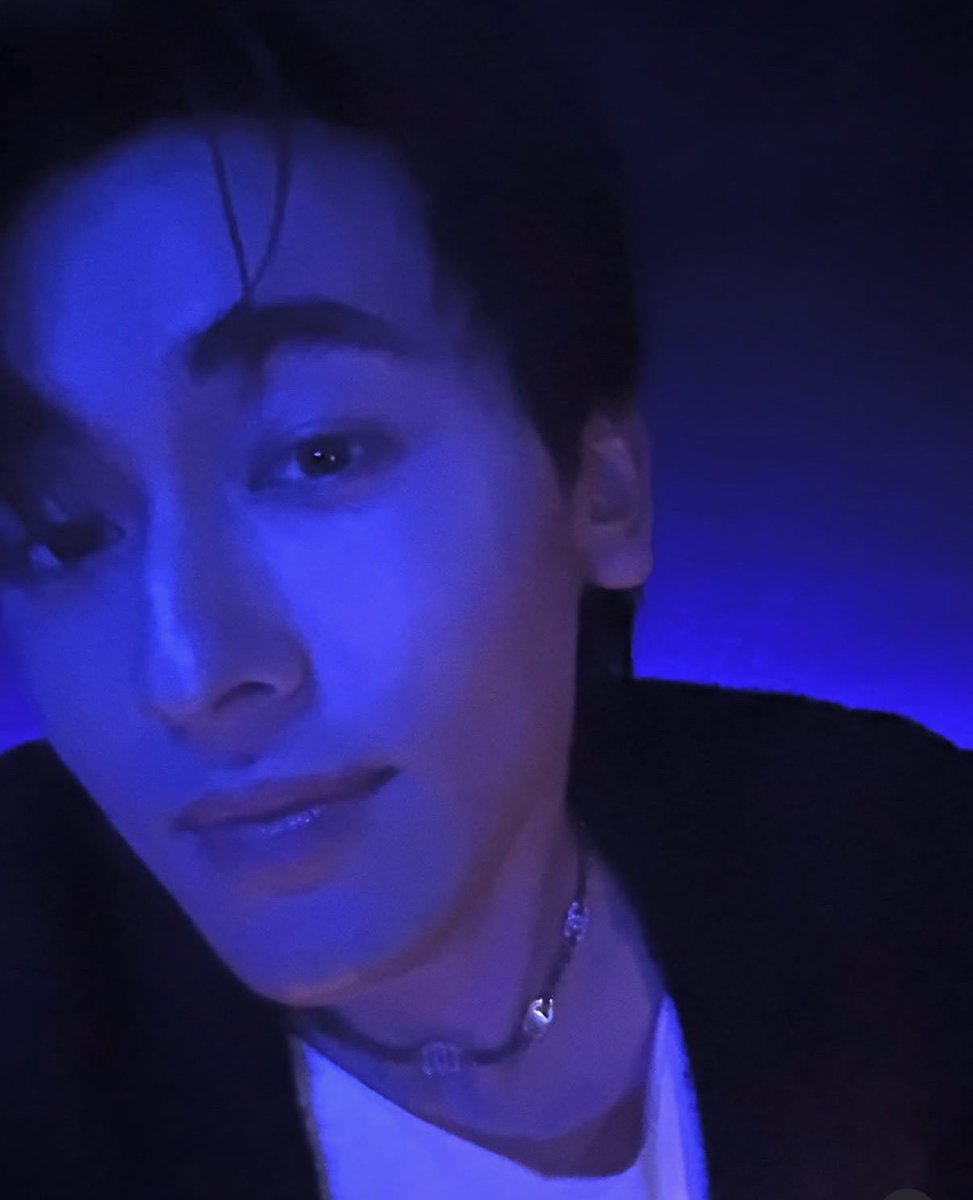 น้อง joyb แอบเปลี่ยนดิสเป็นรูปนี้
ชอบรูปนี้มากเลยสินะ เซลฟี่มุมนี้ 
หล่อมากเลยยย #PROXIEGorn 💙