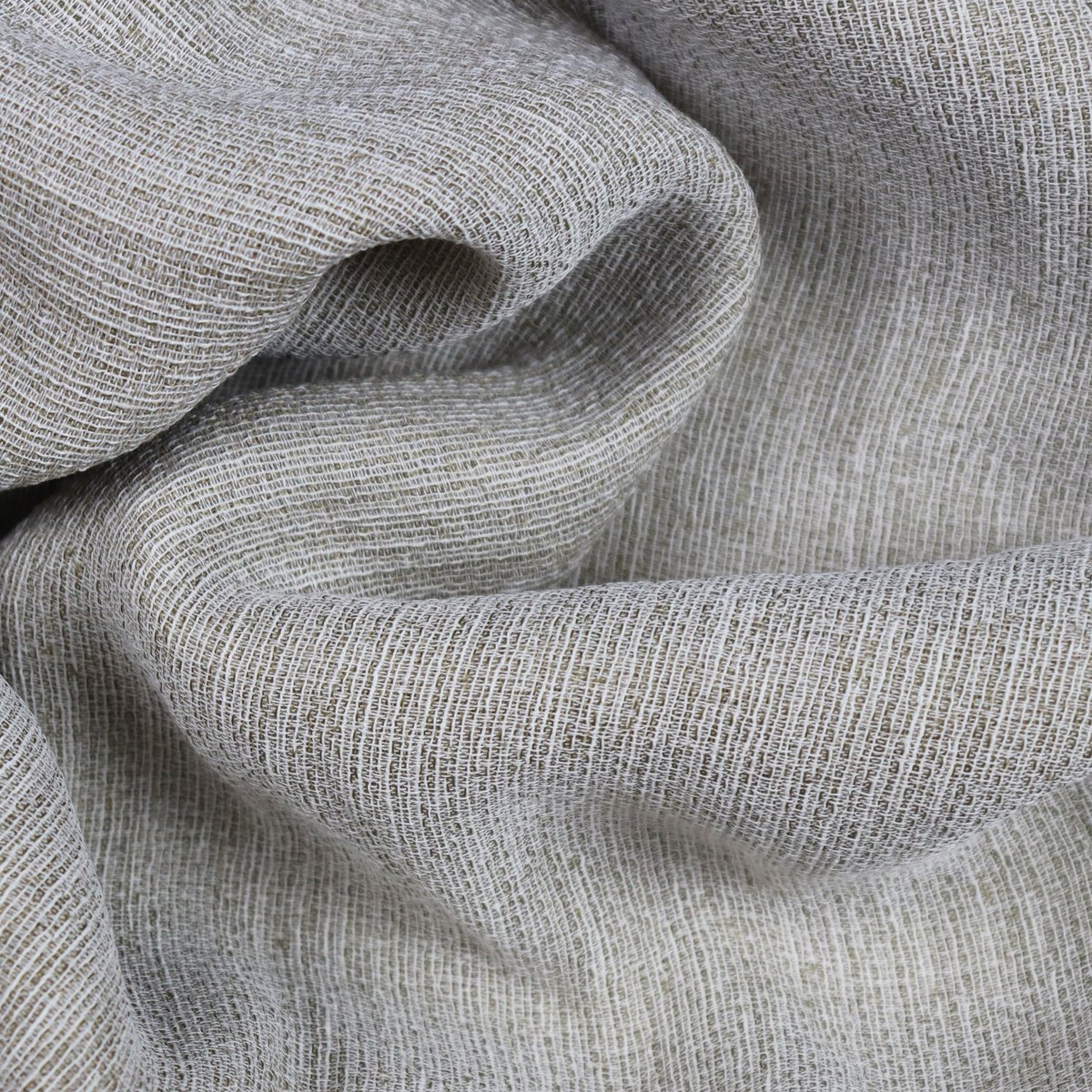 Bring elegance and light to your interiors with SOPRO FR curtains in soft neutral tones. Measuring over 300 cm wide, this airy fabric drapes beautifully thanks to its lead band and delicate ribbed texture. 🤍

Find your perfect curtains at aldeco.pt ✨