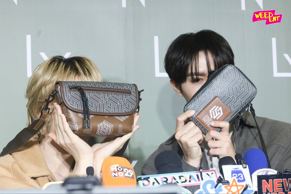 WEED_ENT's tweet image. กระเป๋าสวยสุดๆ #ซนซน ห้ามพลาด! “ซี - นุนิว” ฝาก LYN INFINITE MEN'S COLLECTION ด้วยน้าา ✨😊
#LYNXZeeNuNew
#ZeeNunew #ZeePruk #Nunew
