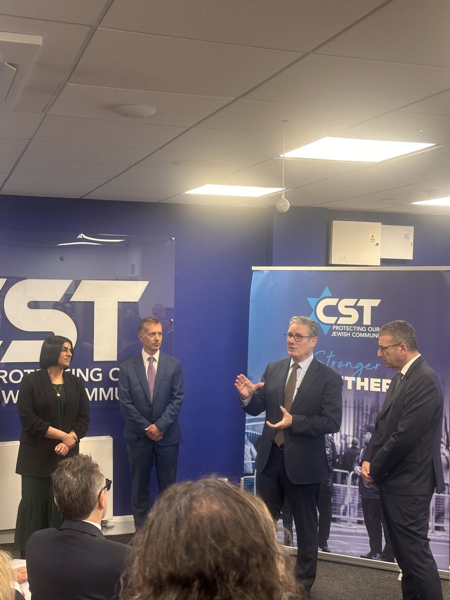 The PM and Home Secretary have visited the offices of the CST, meeting with staff and pledging action, not just words, ob tackling antisemitism in the UK in the aftermath of the Manchester synagogue atrocity. Spoke with the PM after for ⁦<a href="/JewishNewsUK/">Jewish News</a>⁩