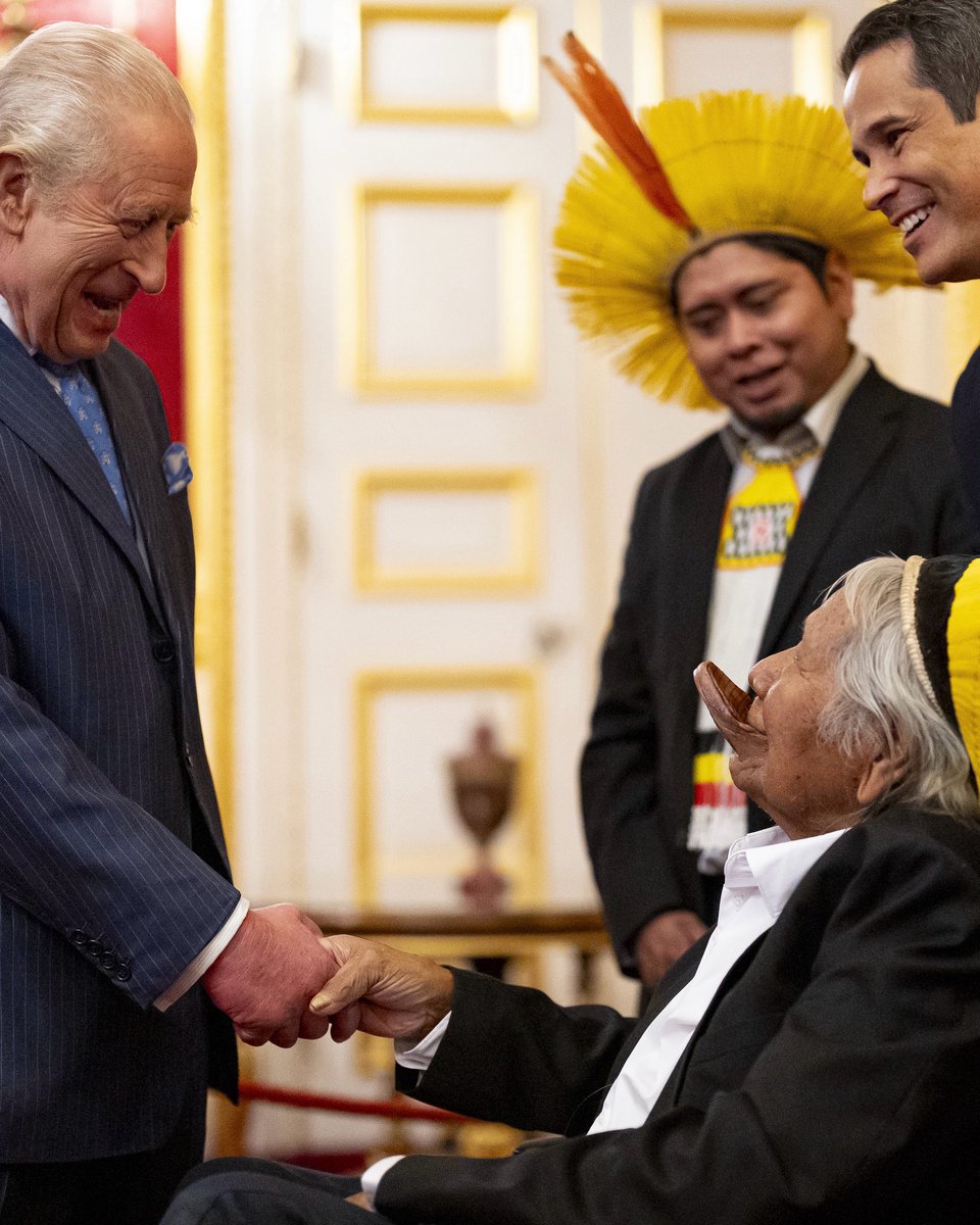 RoyalFamily's tweet photo. 🌿 The King with Indigenous Brazilian leader and environmentalist Chief Raoni Metuktire.

Last night at St James's Palace, His Majesty joined scientists, business leaders and indigenous voices for a reception with the Circular Bioeconomy Alliance - an organisation established by His Majesty as Prince of Wales in 2020.

The evening followed a day of vital discussions exploring the relationships between Nature and human health, bringing together experts from across the globe to share knowledge and innovative solutions.
