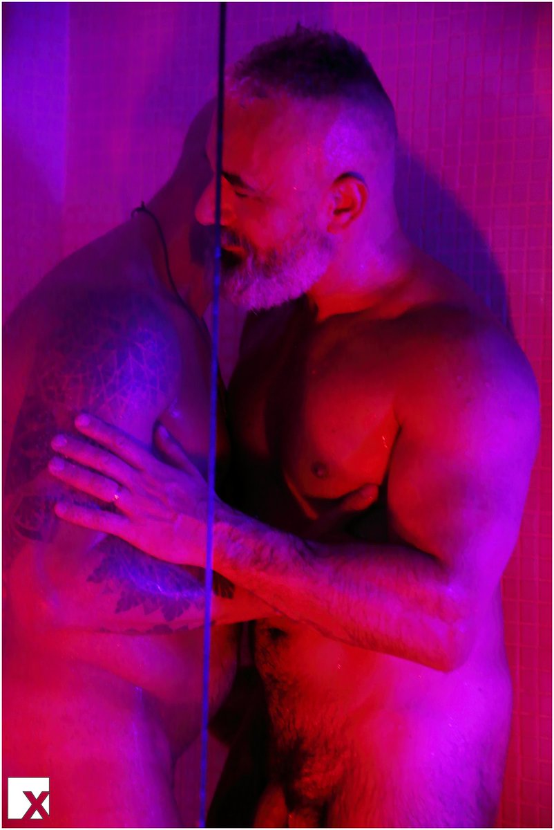 Nuovo X shooting  online  su onlyfans.com/x-posed