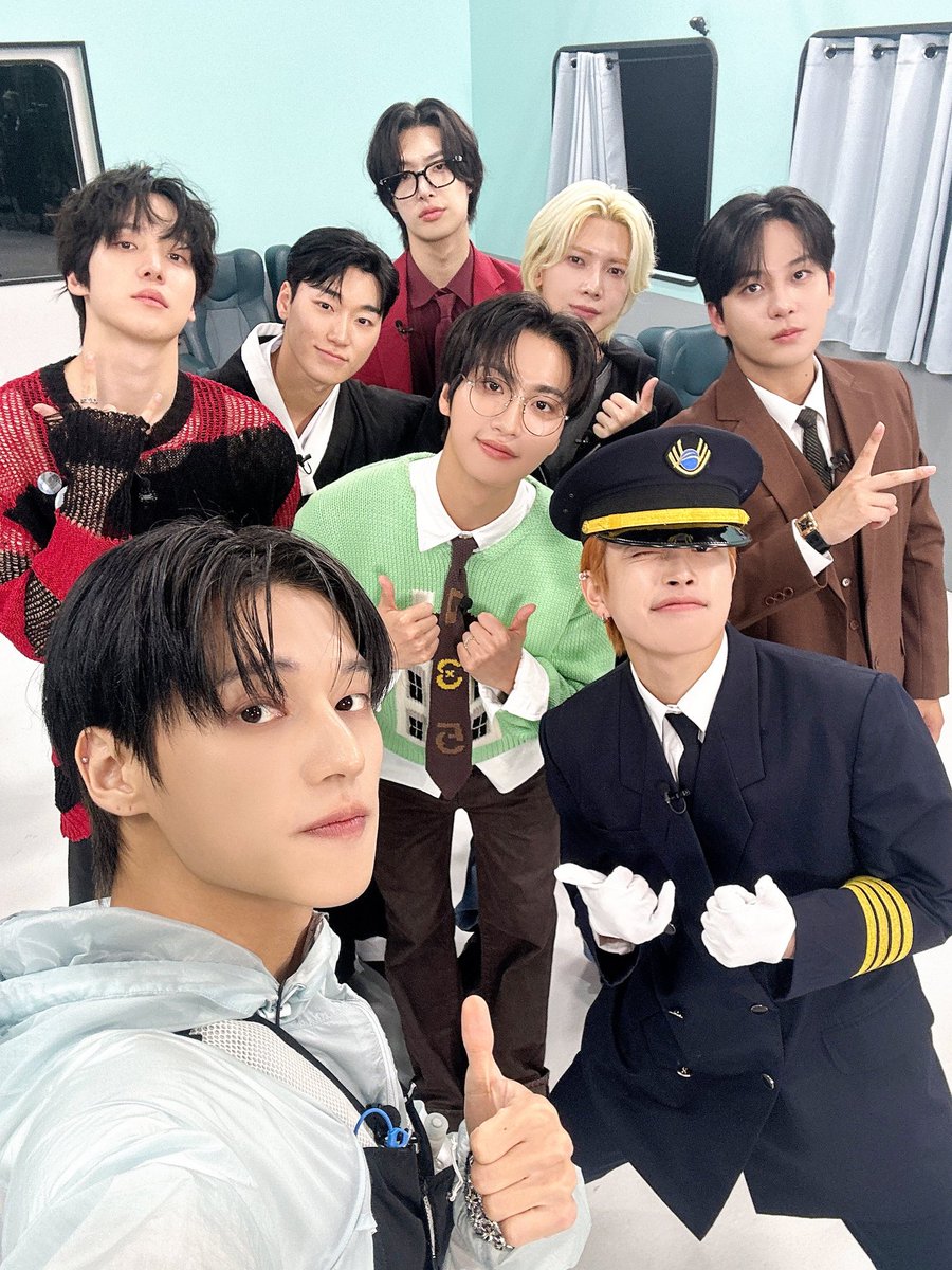 The homecoming train is filled with laughter and warmth as we travels together once again. Every moment feels like a little celebration on its own. May 우리 ATINY have a safe trip home and a joyful Chuseok filled with peace, comfort, and the scent of autumn all around.