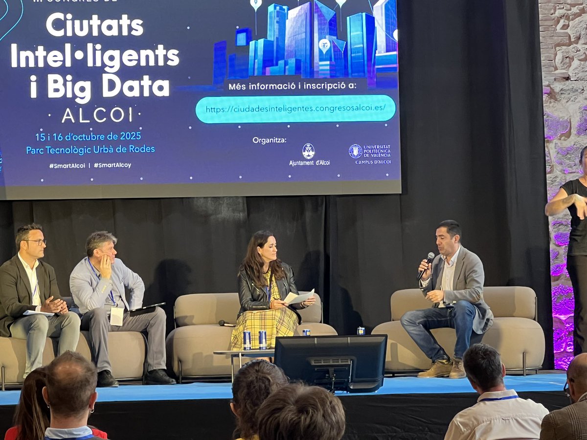 Grupo Comunicating tweet media