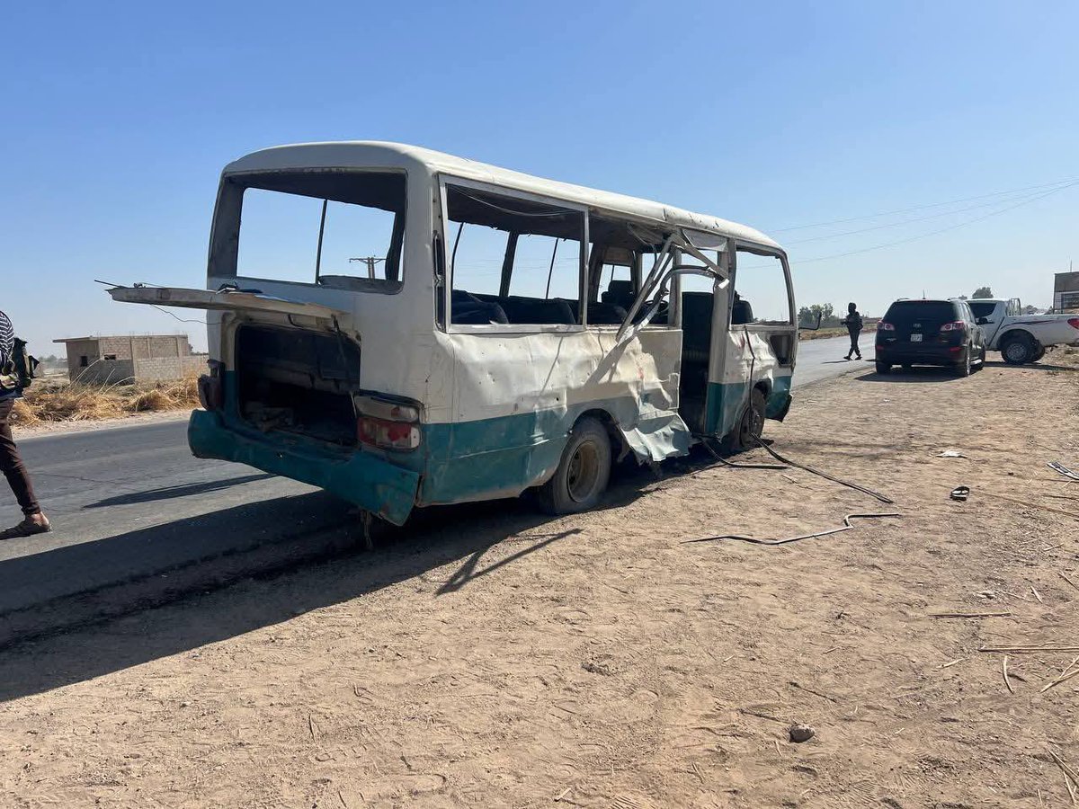 RojavaNetwork's tweet image. A military bus belonging to HTS terrorists was attacked by explosive device on the main road between the cities of Deir ez-Zor and Al-Mayadeen, eastern Deir ez-Zor countryside, killing 4 terrorists and wounding 9 others