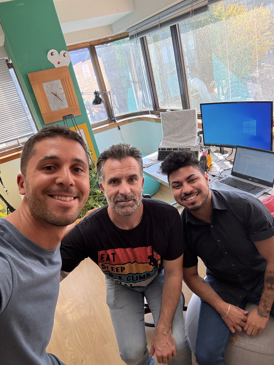 🤝 Visiting Iñaki in Vigo reminds us that real collaboration starts with human connection, not just shared goals, but shared understanding.

#Leadership #Partnership #LionPhrase #Vigo #Galicia