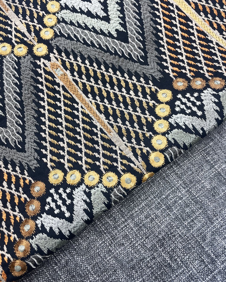 The epitome of luxury, embodied in SAVOIR-FAIRE - an elegant cotton satin fabric, where art deco inspiration meets intricate embroidery in rich, captivating tones. Paired with the versatile KOPKE, it forms a harmonious composition.

Explore more at aldeco.pt ✨