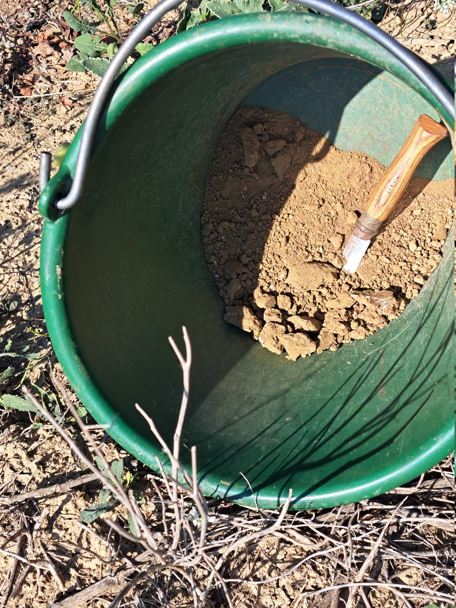 JNDODANE's tweet image. Et c&apos;est reparti pour une campagne d&apos;analyses de sols!
Le but? Accompagner ses clients au mieux dans la #nutritiondeprecision !
#peris #perislanguedoc #RSE