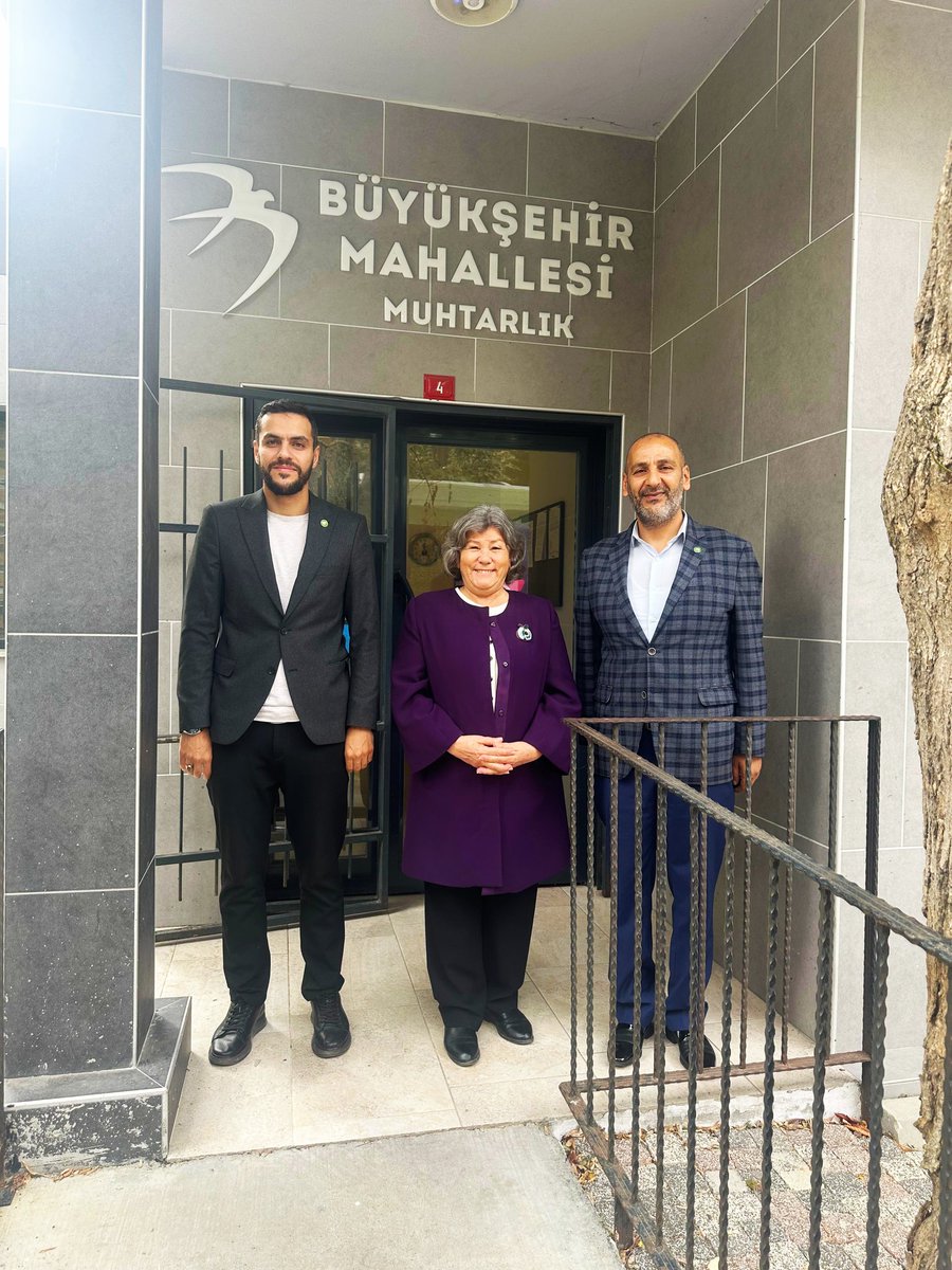 İlçemizdeki muhtarlarımızı ziyaret ederek mahallelerimizin sorunlarını ve ihtiyaçlarını konuşmaya devam ediyoruz.
Bu kapsamda, Büyükşehir mahalle muhtarımız Fatma Tolga hanımefendiyi ziyaret ettik
Misafirperverlikleri için kendilerine teşekkür ediyorum.