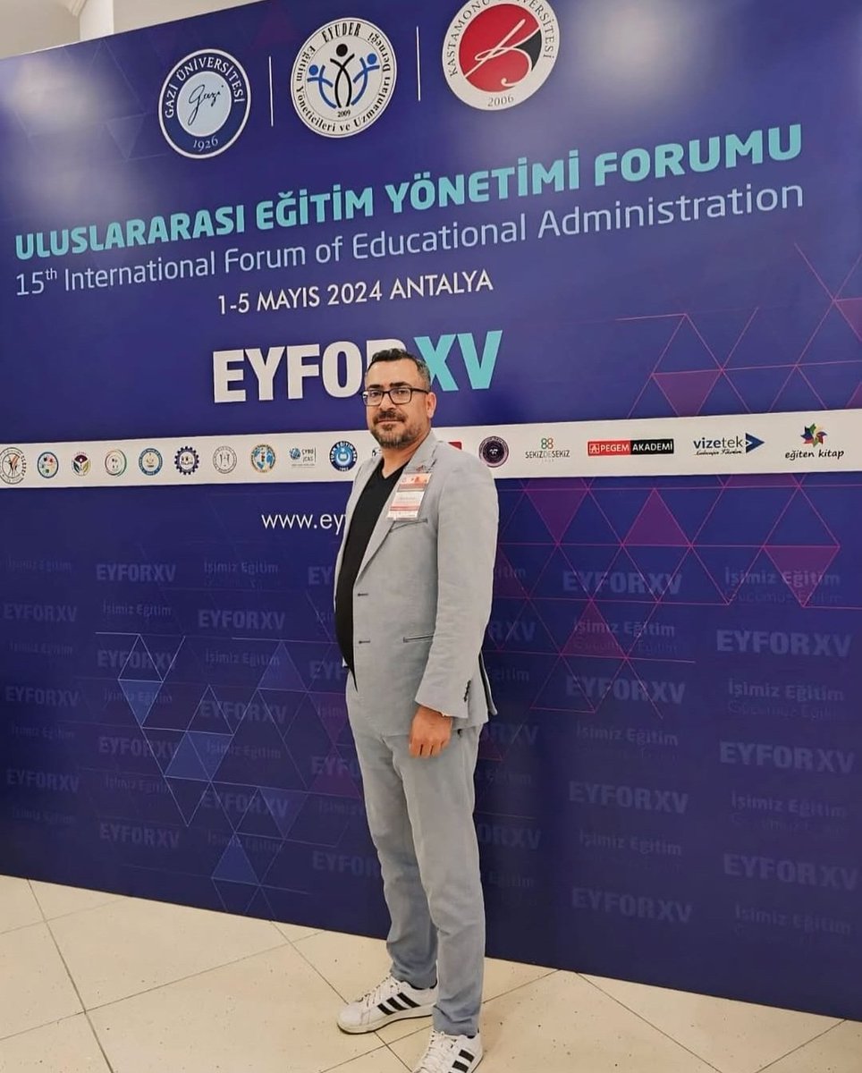 EYUDER Aİlemiz üyesi, Sason Eski İlçe Milli Eğitim Müdürü Kıymetli Dostumuz Veysi Bozkurt'un yakalanmış olduğu rahatsızlık dolayısıyla vefat ettiği haberini derin bir üzüntü ile öğrendik. 
Kendisine Allahtan rahmet diler, yakınlarına ve tüm sevenlerine sabırlar dileriz.