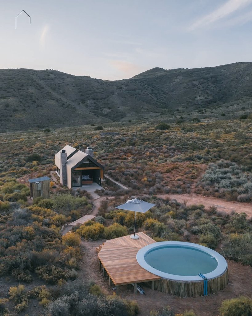 PryvateFigure's tweet photo. THE BARN HOUSE 
Abrikoos Kloof Private Pod Reserve
Perfect for a couples's bush getaway 
https://t.co/5gbIfFNB9m

#TravelAbodes #accommodation #BushGetaway 
Julius Malema Bafana Bafana #MadlangaCommission Maboe Senzo Mchunu Sibiya Mkhwanazi
SAFA World Cup Chairman
Cat Matlala ANC https://t.co/o7YoGiVmxa