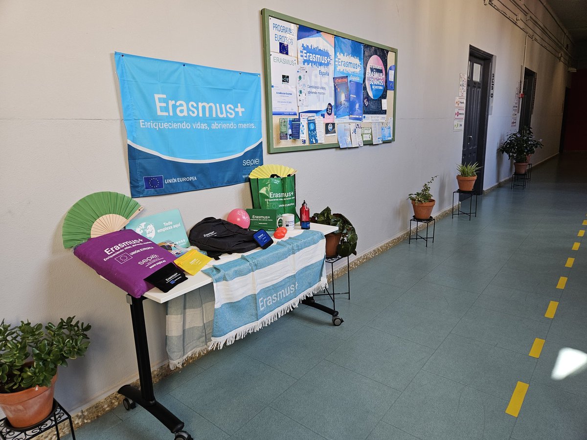 🇪🇺 Presentamos nuestro punto de recepción e información en <a href="/cfiemiranda/">CFiE de Miranda de Ebro</a> para los #ErasmusDays 

<a href="/sepiegob/">SEPIE</a> 
#ErasmusPlus
#internacionalizaCyL 
#formaciónCyL