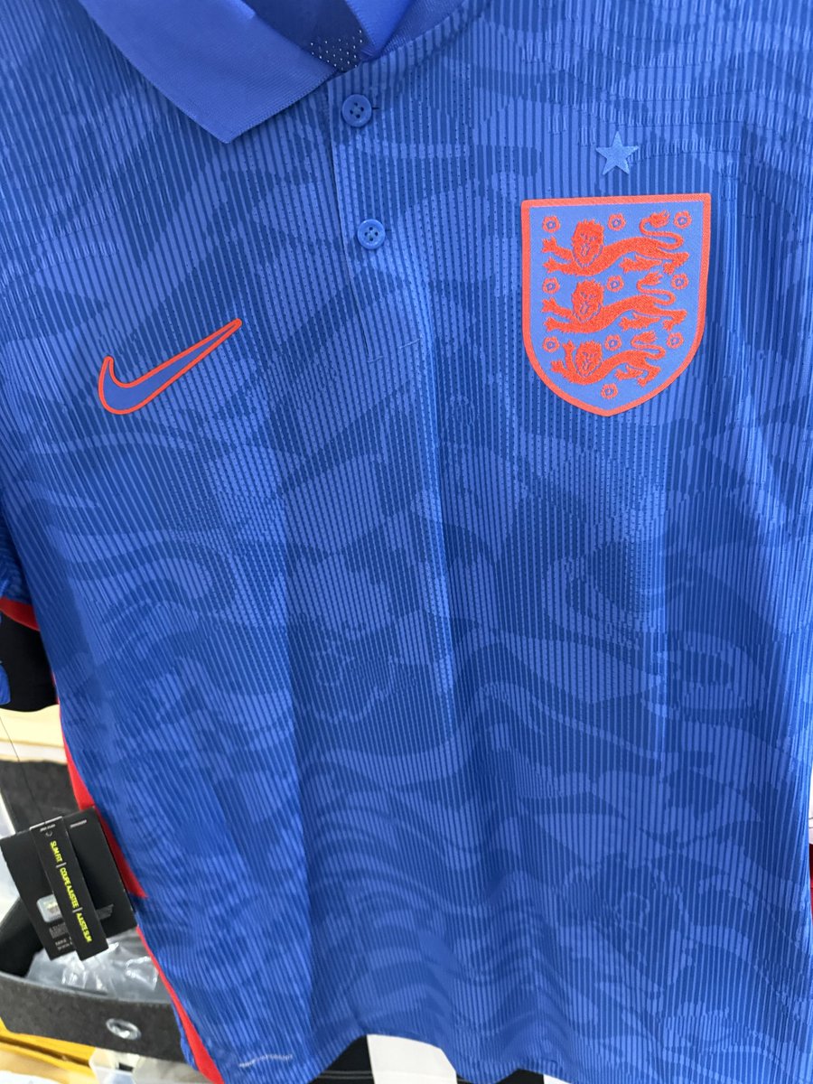 Premier Shirts tweet media