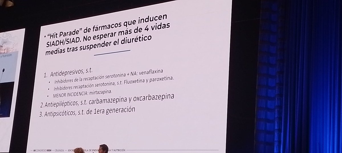Tremendo aplauso en la sesión de manejo de #hiponatremia del congreso #SEEN2025.
A recordar:
- La hiponatremia es en gran parte un problema hormonal.
- Ante una hiponatremia, no olvidarnos de aportar sal.
- Ser muy cauto antes de culpar a fármacos.
#EmbajadorSEEN