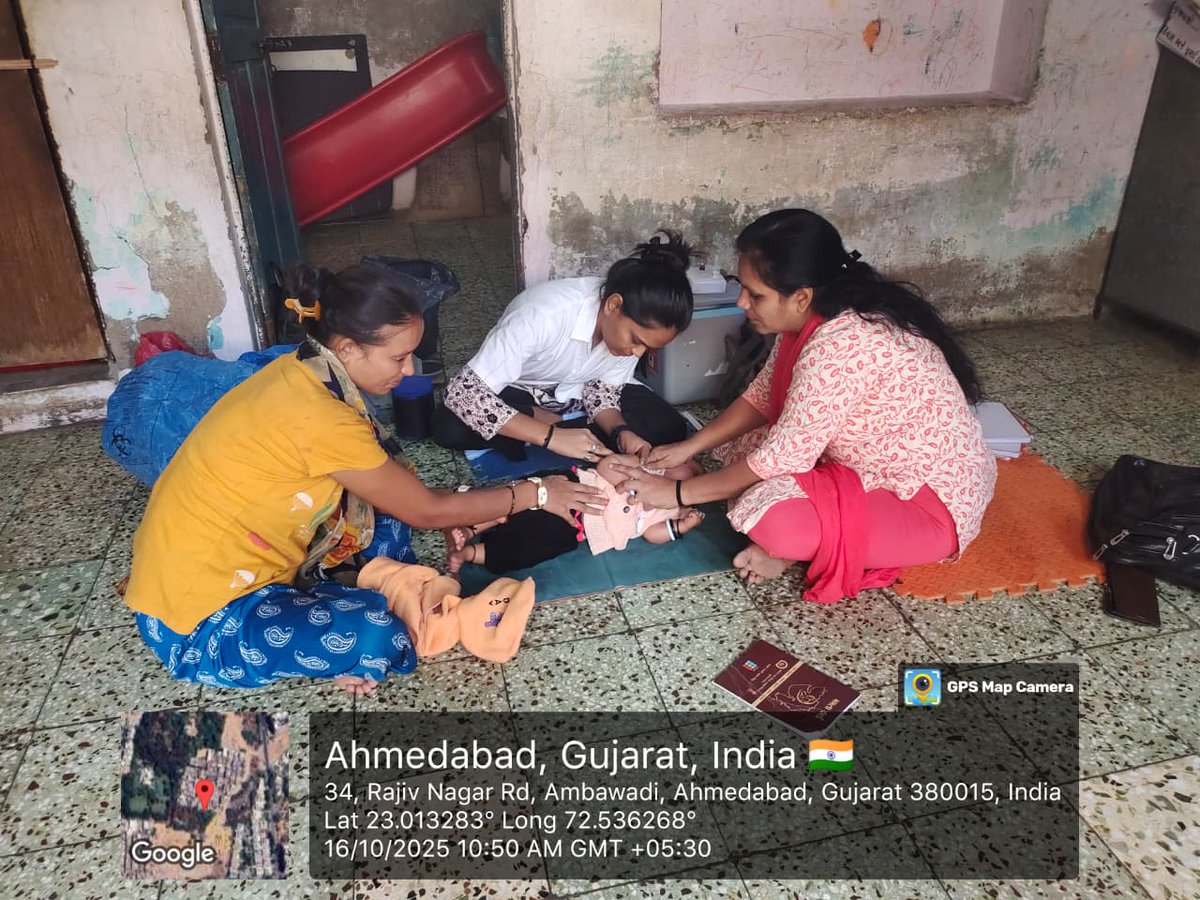 dsbccAmc's tweet image. રાજીવનગર વિભાગ 3 ખાતે મમતા દિવસનુ આયોજન
ન્યુ અંબાવાડી UPHC, અમદાવાદ મ્યુનિસિપલ કોર્પોરેશન આરોગ્ય વિભાગ
· ગર્ભવતી માતાઓની તપાસ
· પોષણ અને આરોગ્ય માર્ગદર્શન
· માતા-બાળ આરોગ્ય પ્રત્યે AMC ની પ્રતિબદ્ધતા
#AMC #MamtaDiwas #MaternalHealth #UPHC #PublicHealth #Ahmedabad