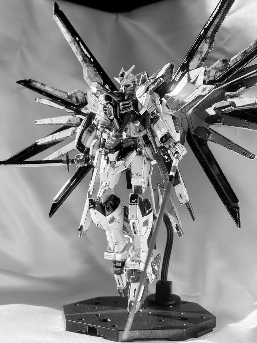 #モノクロにするとカッコ良く見える魔法がかかる