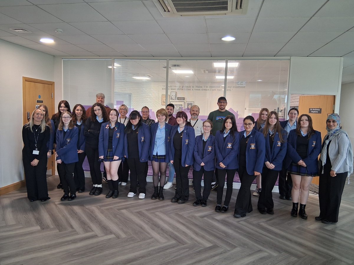 CareersWales's tweet image. ✨ To mark #AdaLovelaceDay, Year 10 and 11 Computer Science and Digital Technology learners from @srgchs visited @MoneySupermkt for a hands-on day exploring coding, data &amp;amp; AI! 

Diolch Andrew, Laura &amp;amp; the team for inspiring our future digital innovators 💻🚀 

#STEM #WomenInTech