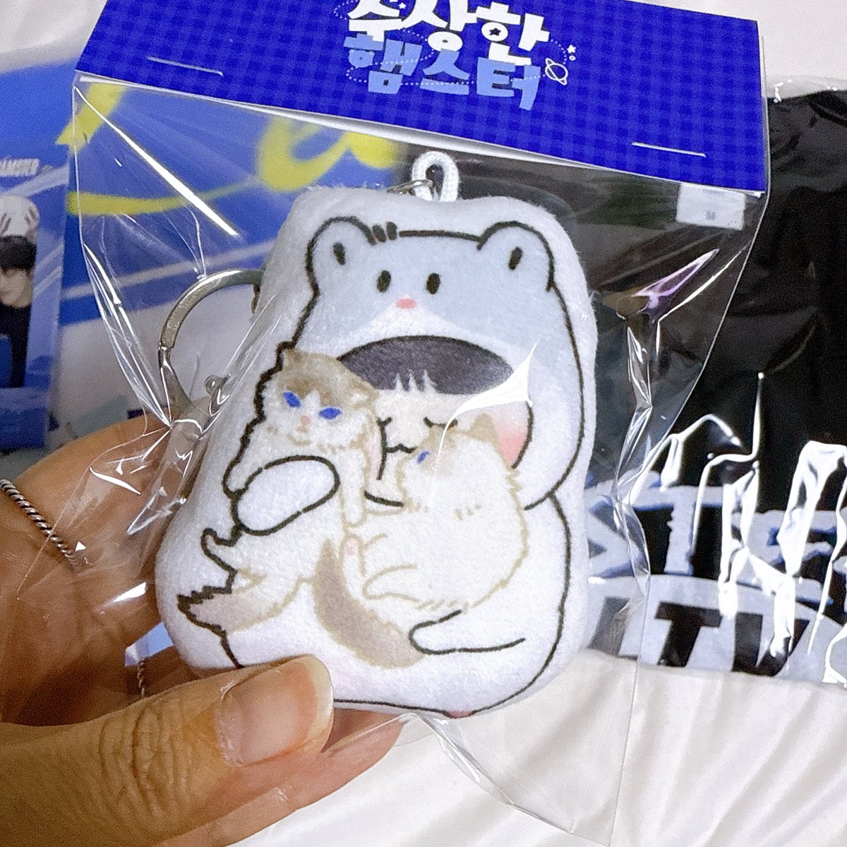 퇴근한 날 반겨주는 탭찌💙
뽁뽁뽁뽁 자꾸 눌러보고 싶어지는 말랑탭찌