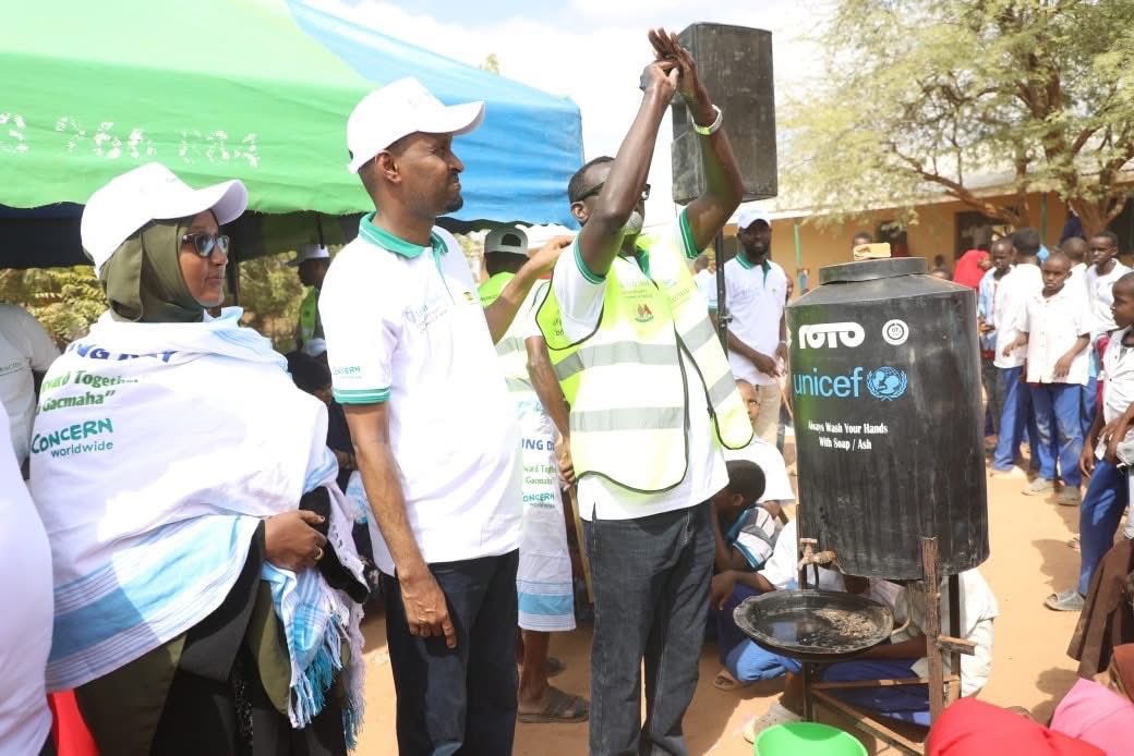 RACIDA_Ngo's tweet image. 🌍 Global Handwashing Day 2025

Theme: “Our Future is at Hand, Let’s Move Forward Together.” 🫧

RACIDA, with @ConcernKenya, @Irish_Aid &amp;amp; the @Mandera_cgvt, marks #GlobalHandwashingDay by promoting handwashing, safe water &amp;amp; #CLTS through the #HanaanoProject.

💧Together, we build