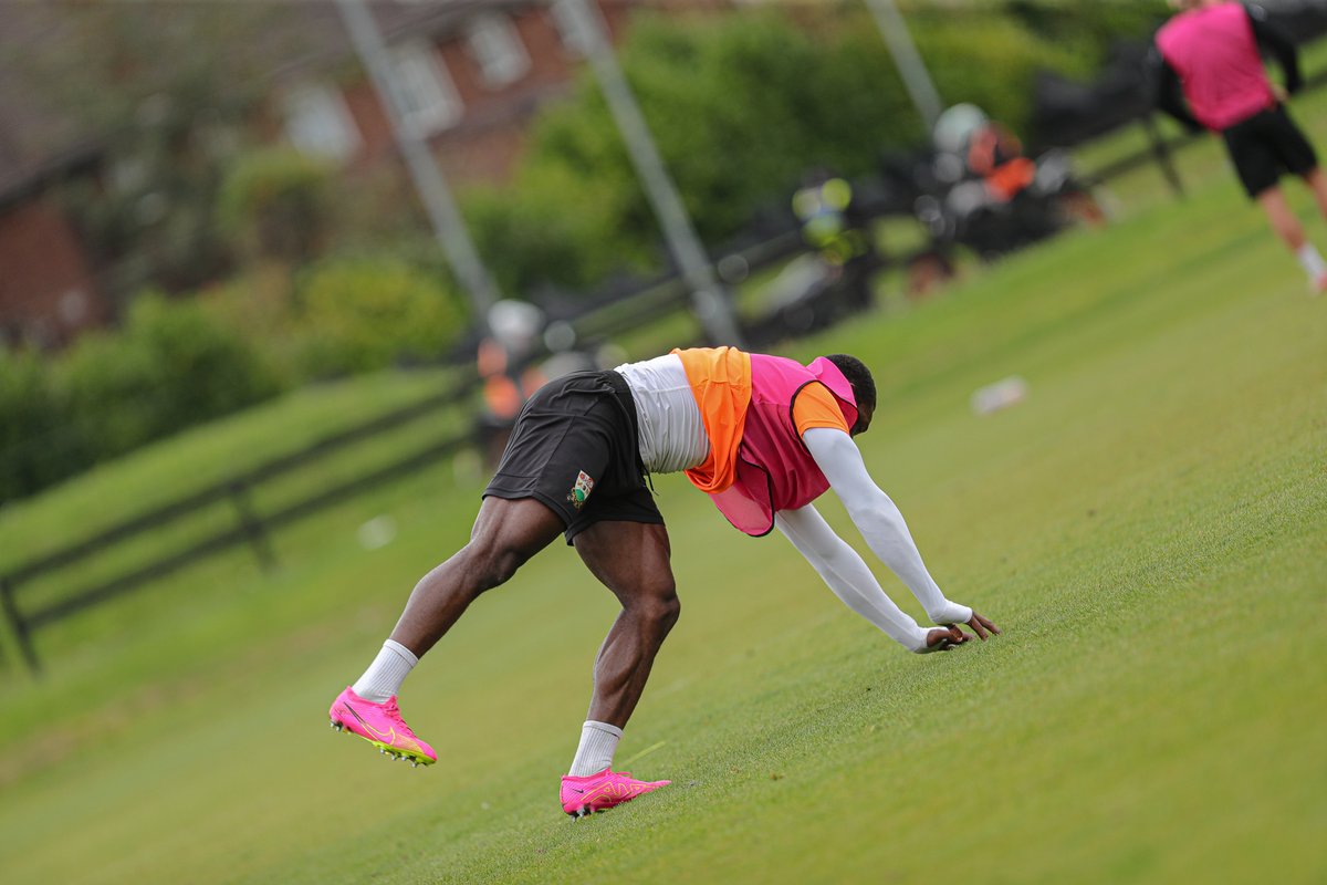 Barnet FC 🐝 tweet media