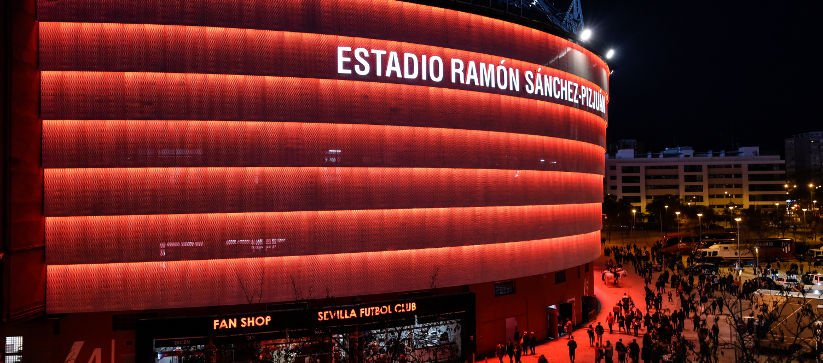 ℹ️ <a href="/jugadasevilla/">La Jugada de Sevilla</a> 

💰 El <a href="/SevillaFC/">Sevilla Fútbol Club</a> firmó un crédito en 2024 de 108M.€ con el fondo de inversión Goldman Sachs

🤝 Sus miembros, tras solicitar vivir un partido de relevancia, estuvieron presentes en la victoria ante el FC Barcelona acompañados del abogado Alberto Pérez-Solano