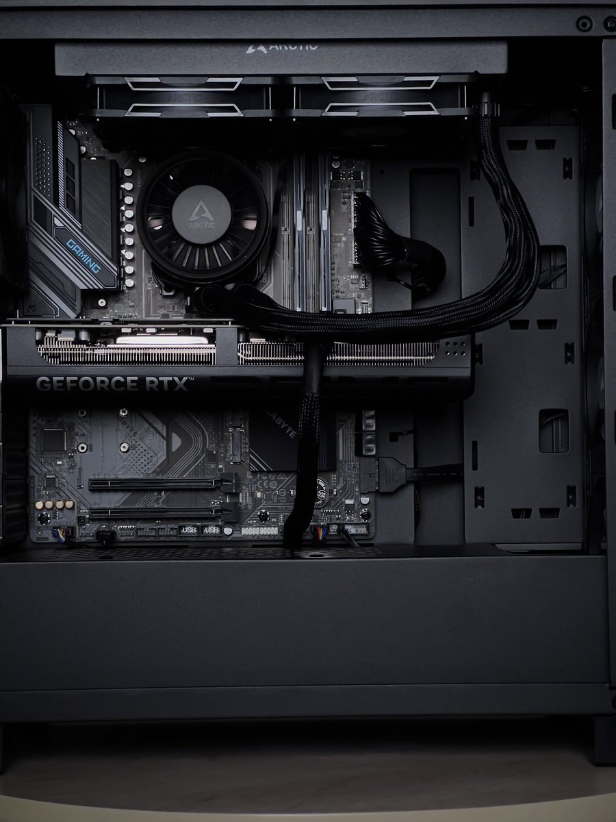 PCTick Store tweet media