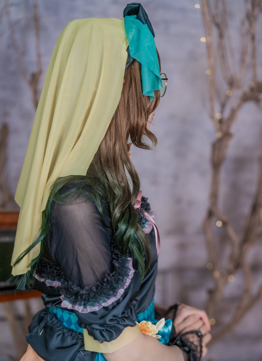 こだわったウィッグの緑と
シフォンの染めた色味とこだわった長さもみてくれ〜のきもち🥰