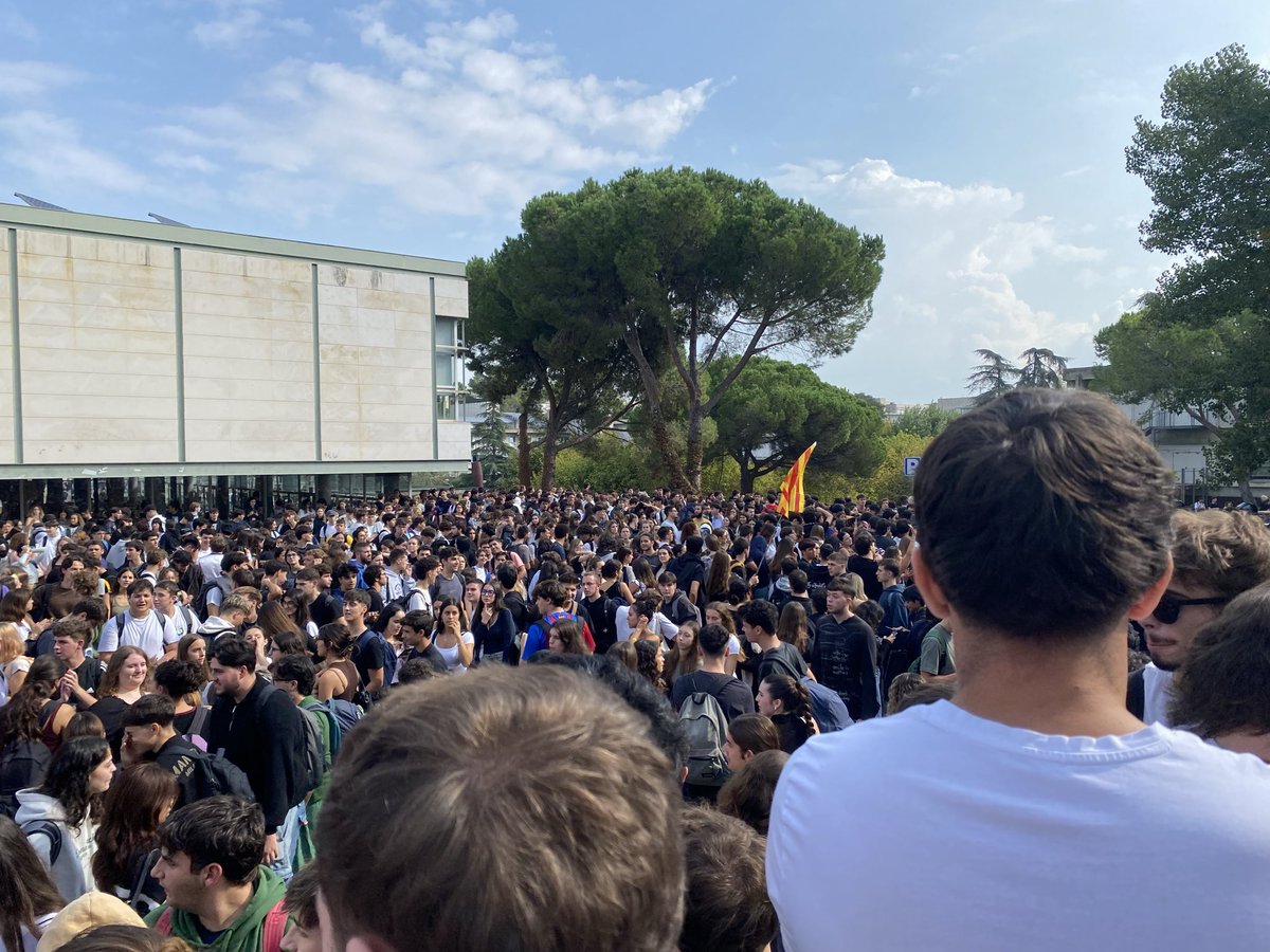 jordisalvia's tweet image. UAB antifeixista! ❤️