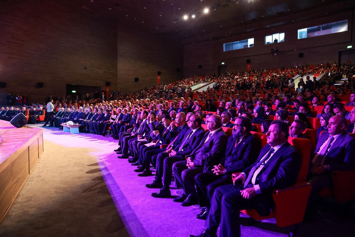 📌Uluslararası Anadolu’nun Türkleşmesi ve İslamlaşması Sempozyumu

16-18 Ekim 2025 tarihleri arasında ilimizde düzenlenecek olan "Uluslararası Anadolu’nun Türkleşmesi ve İslamlaşması: Anadolu'nun Kilidi Erzincan Sempozyumu"; Valimiz Sn. Hamza Aydoğdu, Eşi Sn. Emine Aydoğdu,