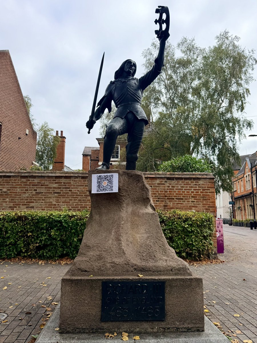 bhabichulo's tweet image. My entry on the @ConcentricDao giveaway. We have kings and royalty shilling the concentric QR code #concentric @ConcentricToken