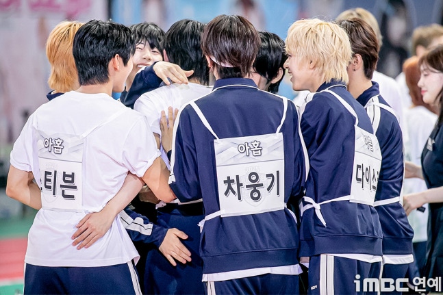 1 RT = VOTE
1 REPLY = VOTE

‼️VOTE AHOF ON MAMA WWFC‼️
‼️VOTE AHOF ON MAMA WWFC‼️
‼️VOTE AHOF ON MAMA WWFC‼️

DON'T FORGET TO ADD UNIQUE WORDS SO IT WON'T BE LABELED AS SPAM.

I vote #AHOF for Fans’ Choice - Male Award #2025MAMAVOTE