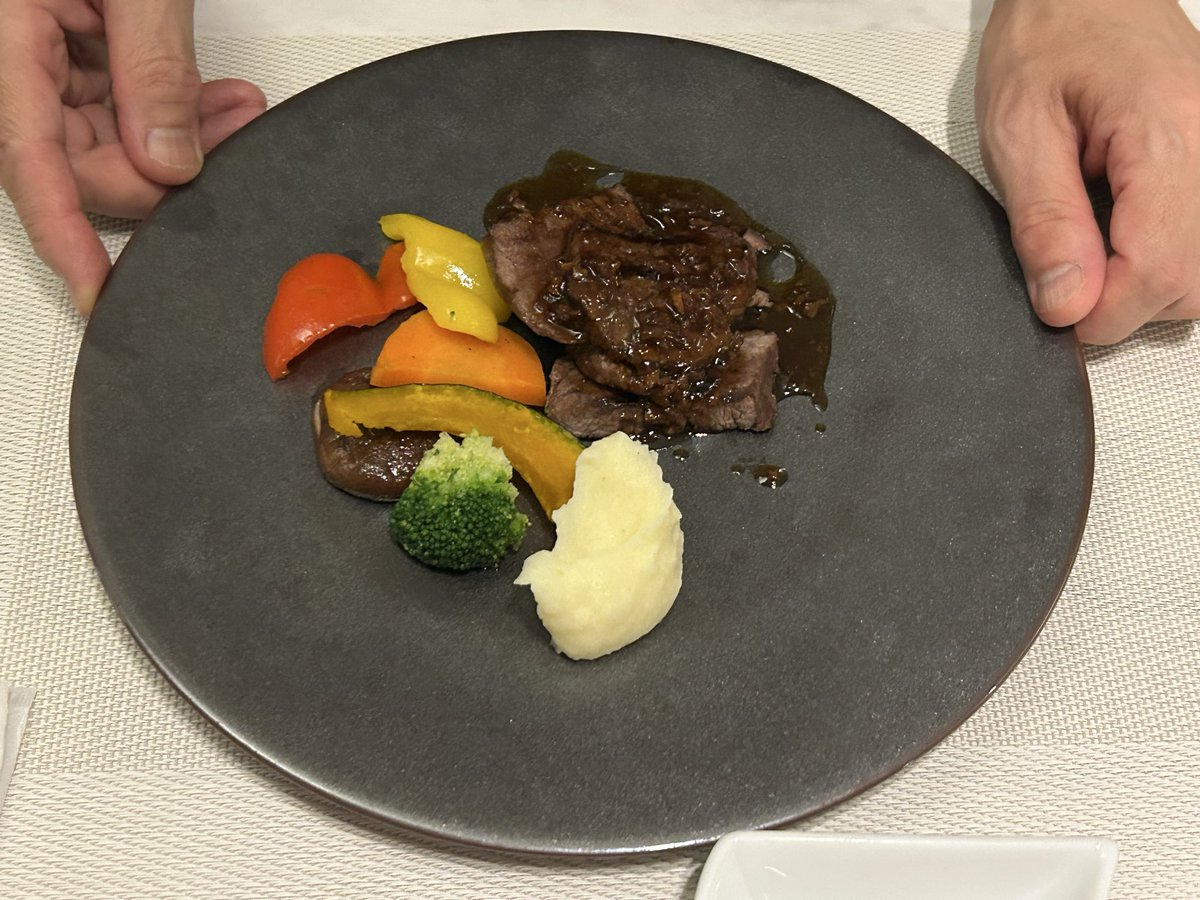 5505blue's tweet photo. 昨日の、琵琶湖マリオットホテルの料理美味しかった https://t.co/YX4KuMcLTI
