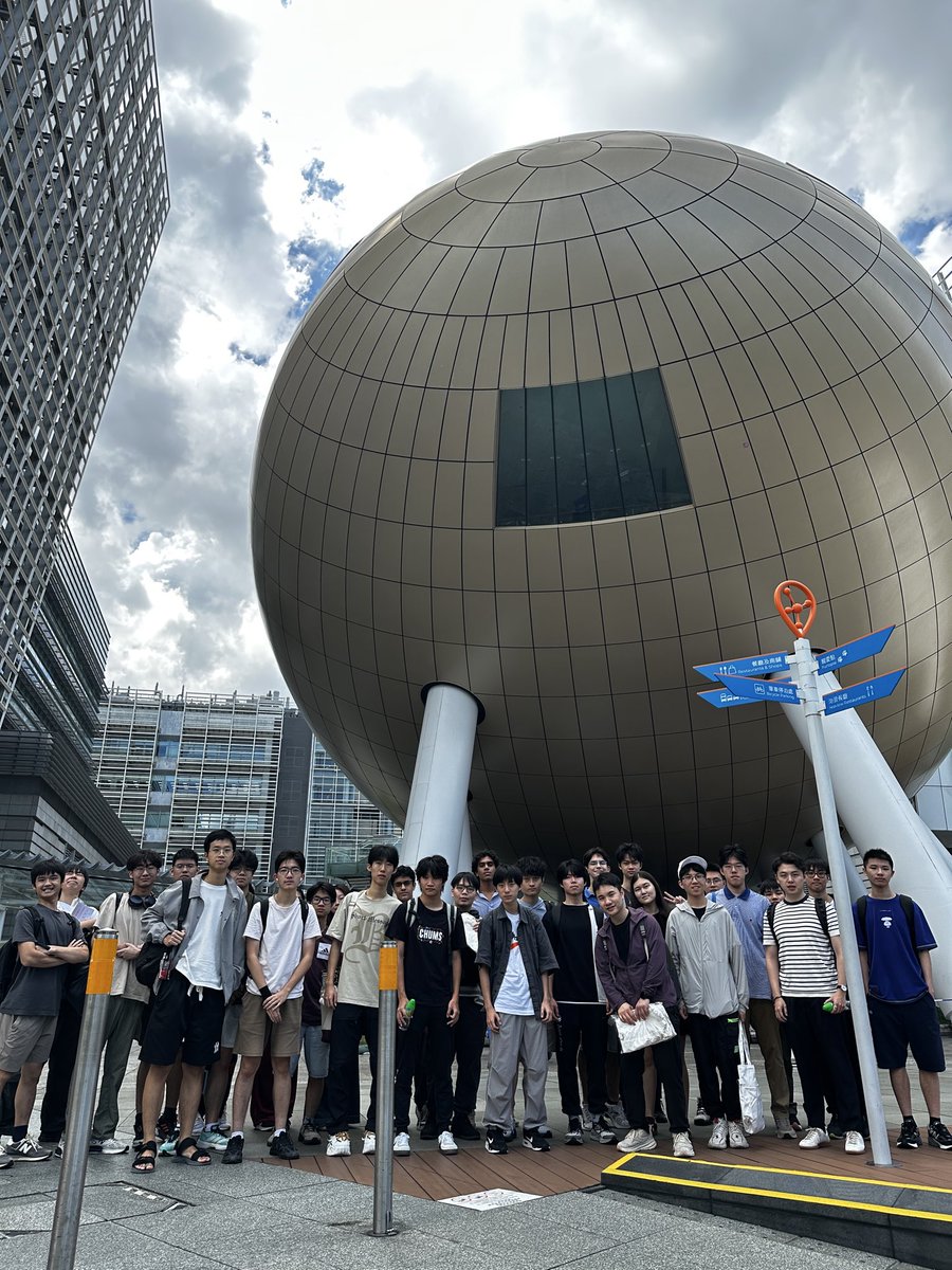 OpenDriveLab's tweet image. Connecting theory with practice! 🧠 That&apos;s a wrap on our insightful field trip! 🤖 

Our students had an amazing day with talks at Huawei HK, a tour of the Hong Kong Science Park, and a lab visit and panel discussion at CUHK. ✨

Thank you to our incredible hosts for welcoming us…