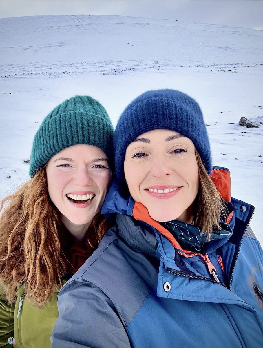 Rose Leslie Source tweet media