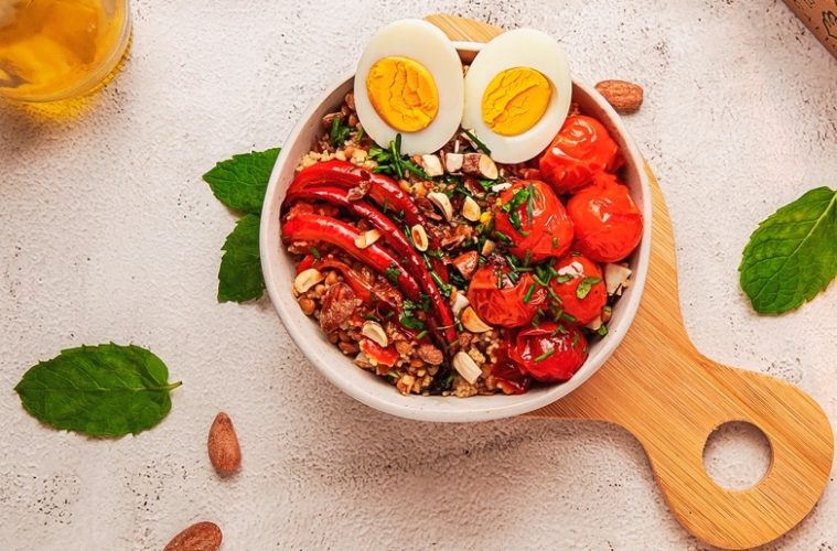 DGastronomia's tweet image. La receta sin desperdicio del día: Ensalada con lentejas que sobraron ayer y cuscús diariodegastronomia.com/ensalada-lente…