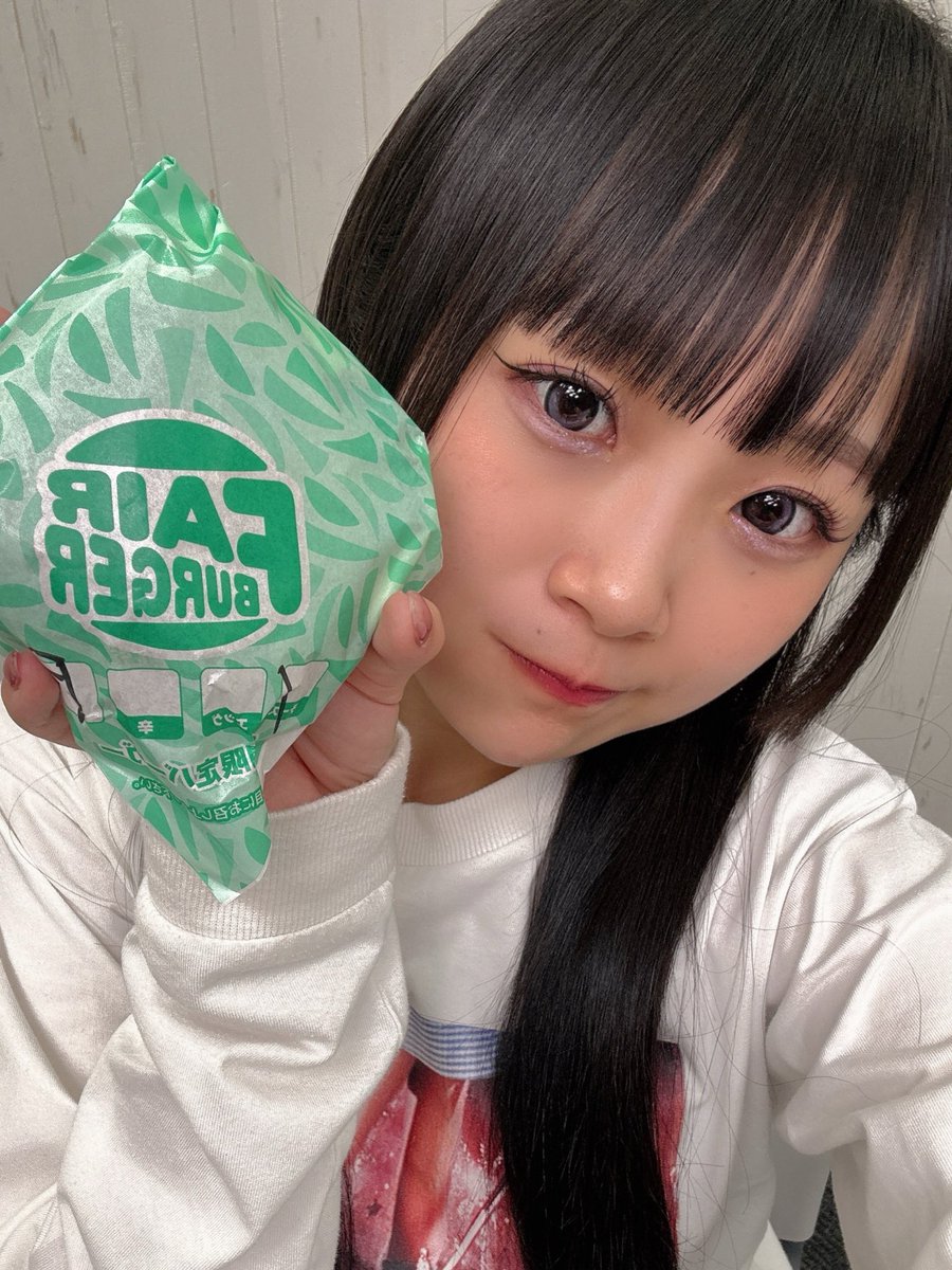 #ののんたいとる 
地上波放送もありがとうございました！
ちょい近め写真も載せておきますね🌕
明日の配信もお楽しみに〜🐈‍⬛