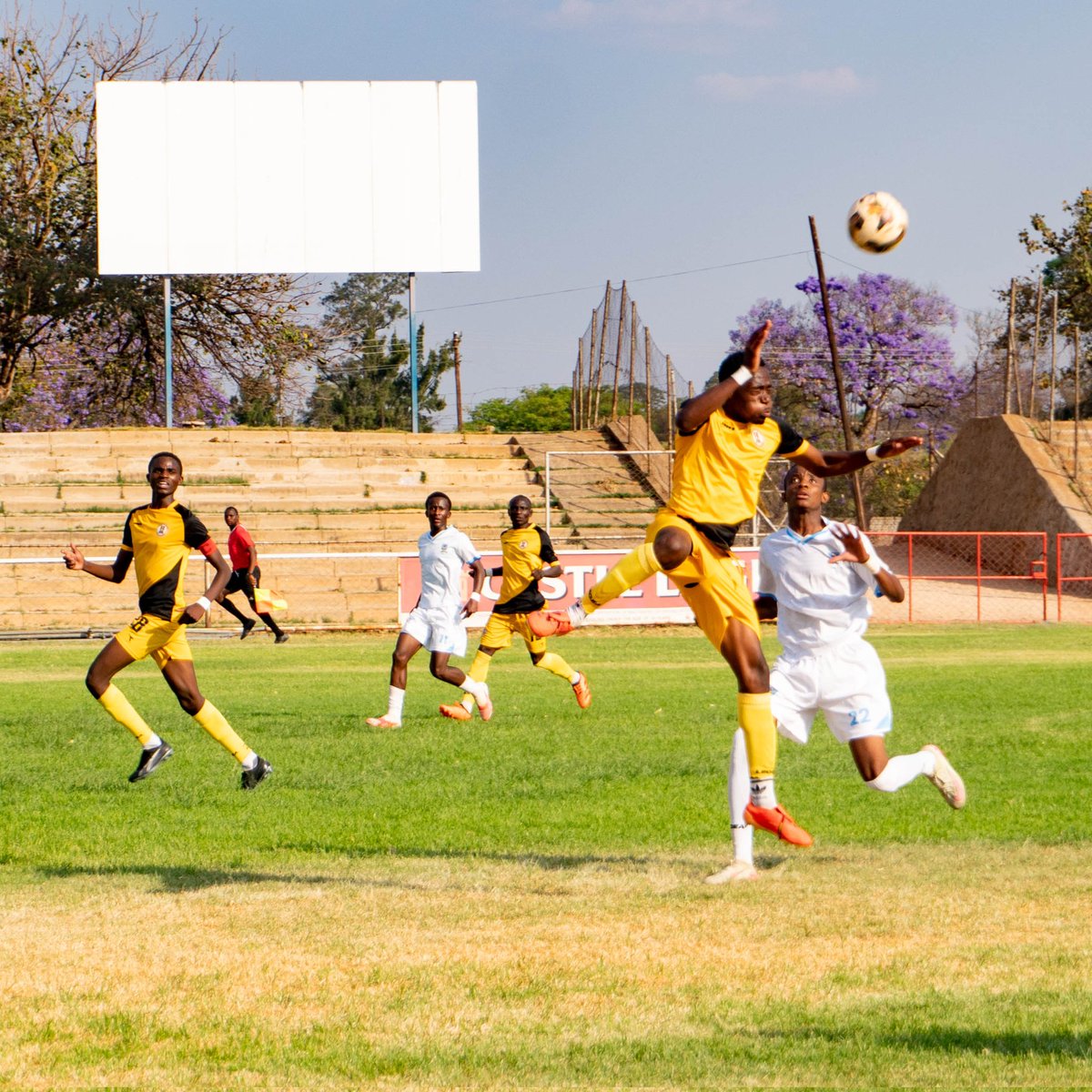 🧱 Solid at the back!
Our defense standing tall and keeping the pressure out. 💪
#FCTalenVision #UpUpVision #DefenseStrong