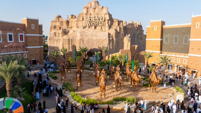 استعدوا لرحلة بين ثقافات العالم في موسم الرياض 2025.. بوليفارد وورلد يعود بحلة عالمية تخطف الأنفاس. شاركونا صوركم في بوليفارد وورلد بالتعليقات 